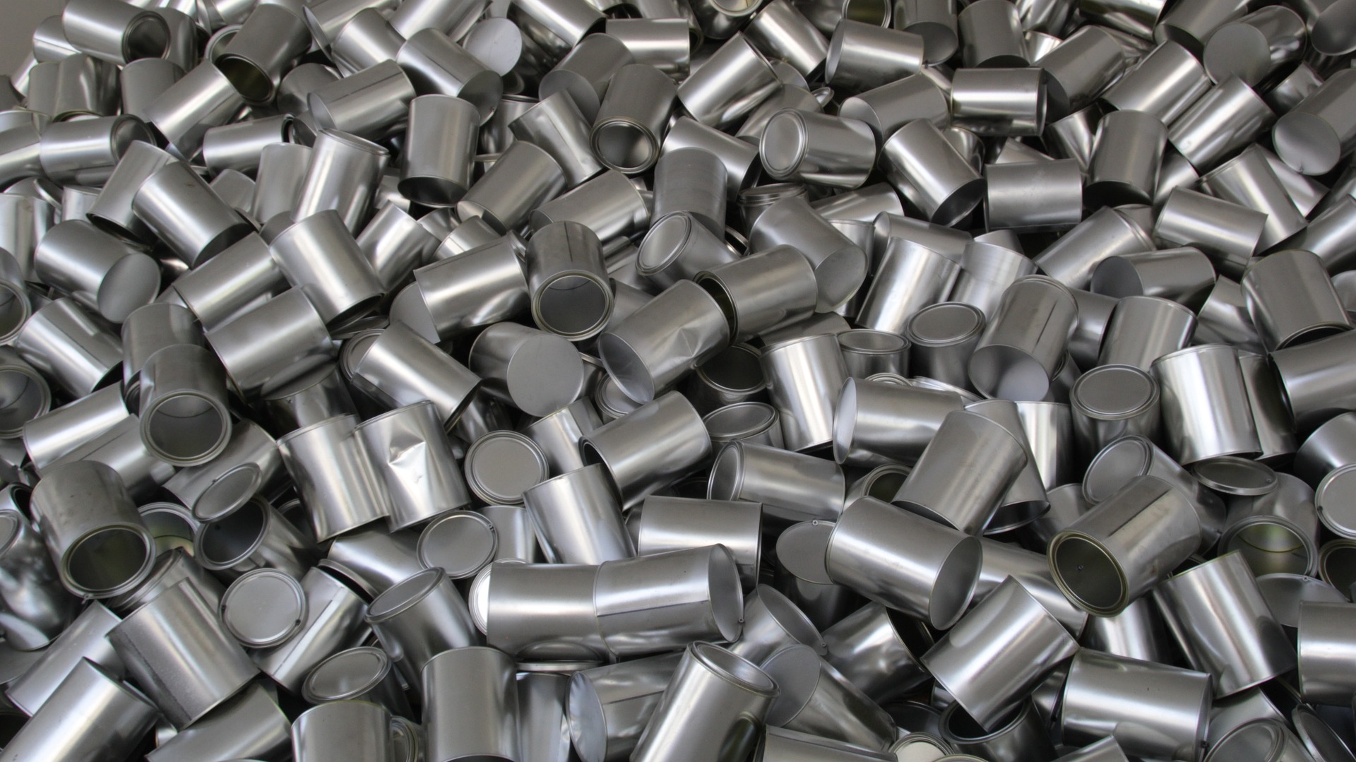 Recycling of aluminum cans