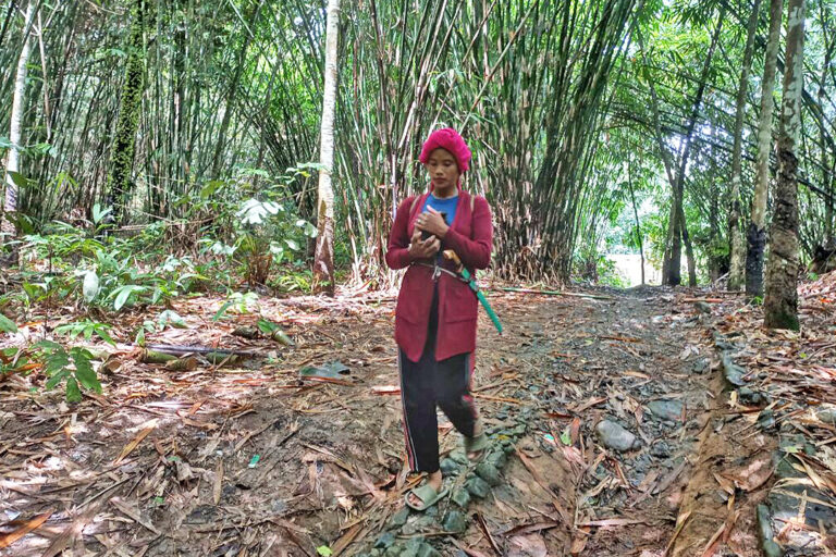 A Dayak Pitap woman.