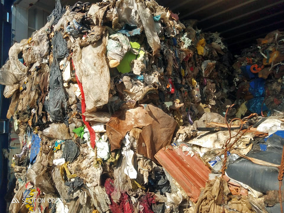 Containers with Italian waste at Sousse port.